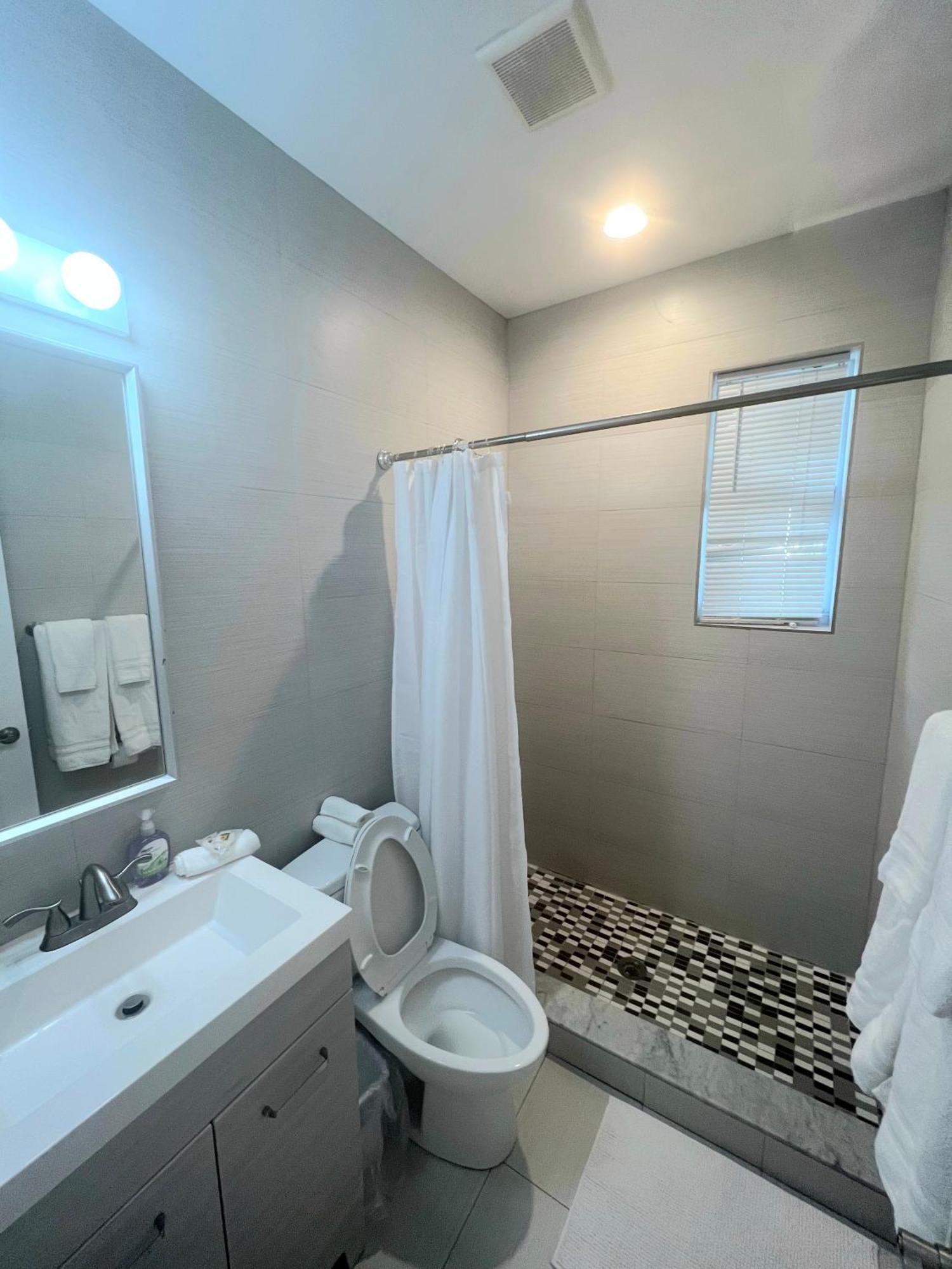The Pearl Beachside Apartments On Hollywood Beach Bilik gambar